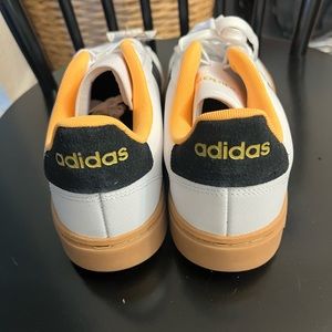 Adidas Sneakers - New